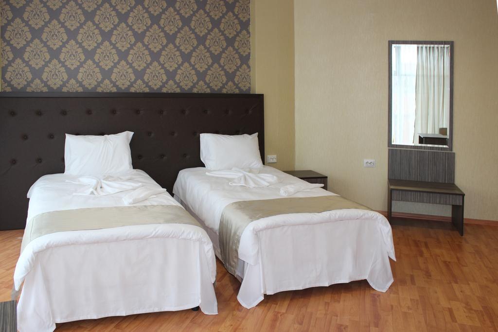 Family Hotel Сілістра Екстер'єр фото