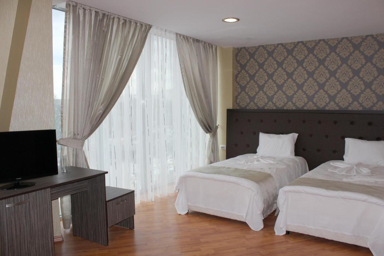 Family Hotel Сілістра Номер фото